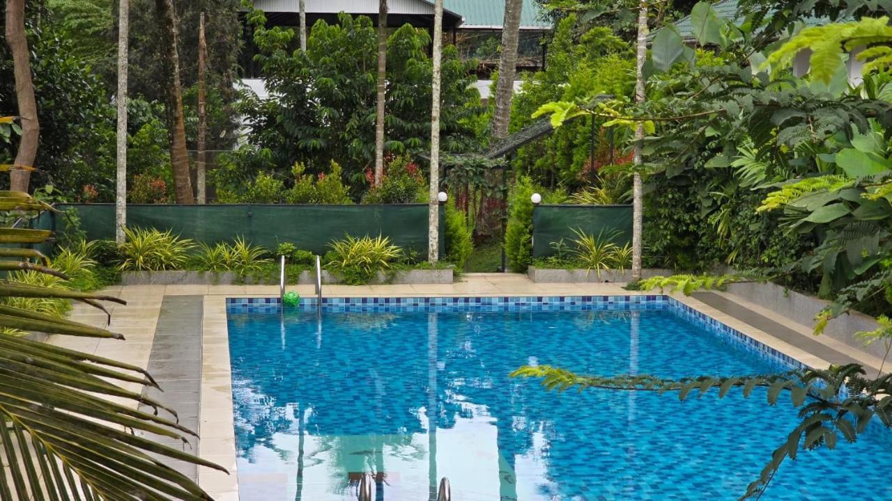 Green Aura Private Villas Sultan Bathery Exterior photo